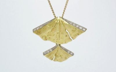 18ct. yellow & white gold diamond set double 'Fan' styled pendant. Original £585 was £351 now £270